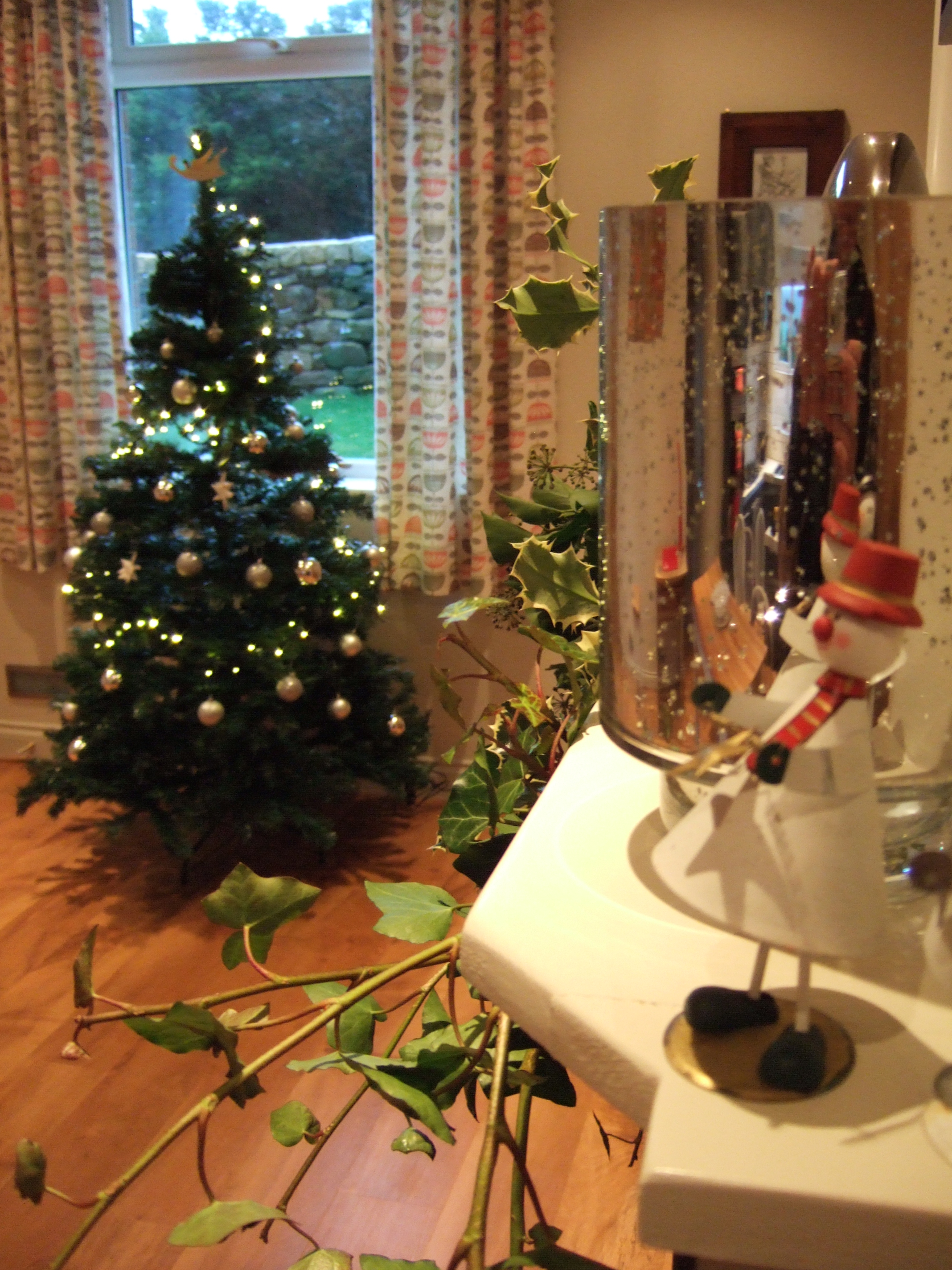Christmas tree in the cottage